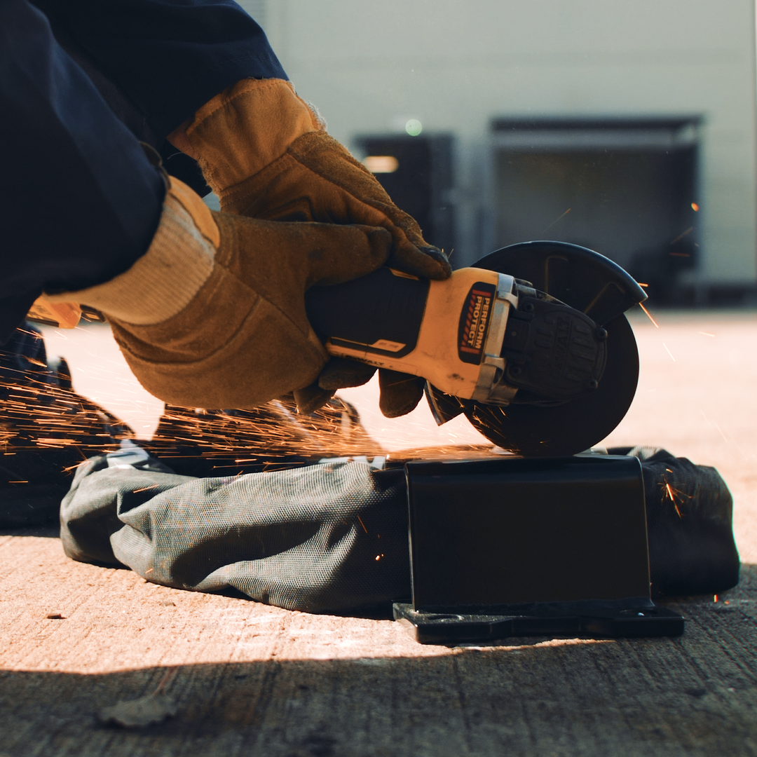 Squire Himalaya GA6 Black Edition Ground & Wall Anchor